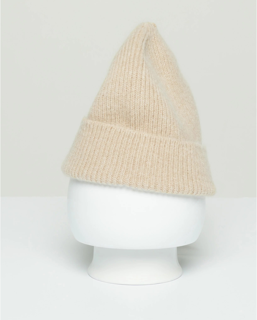 Beanie Sand