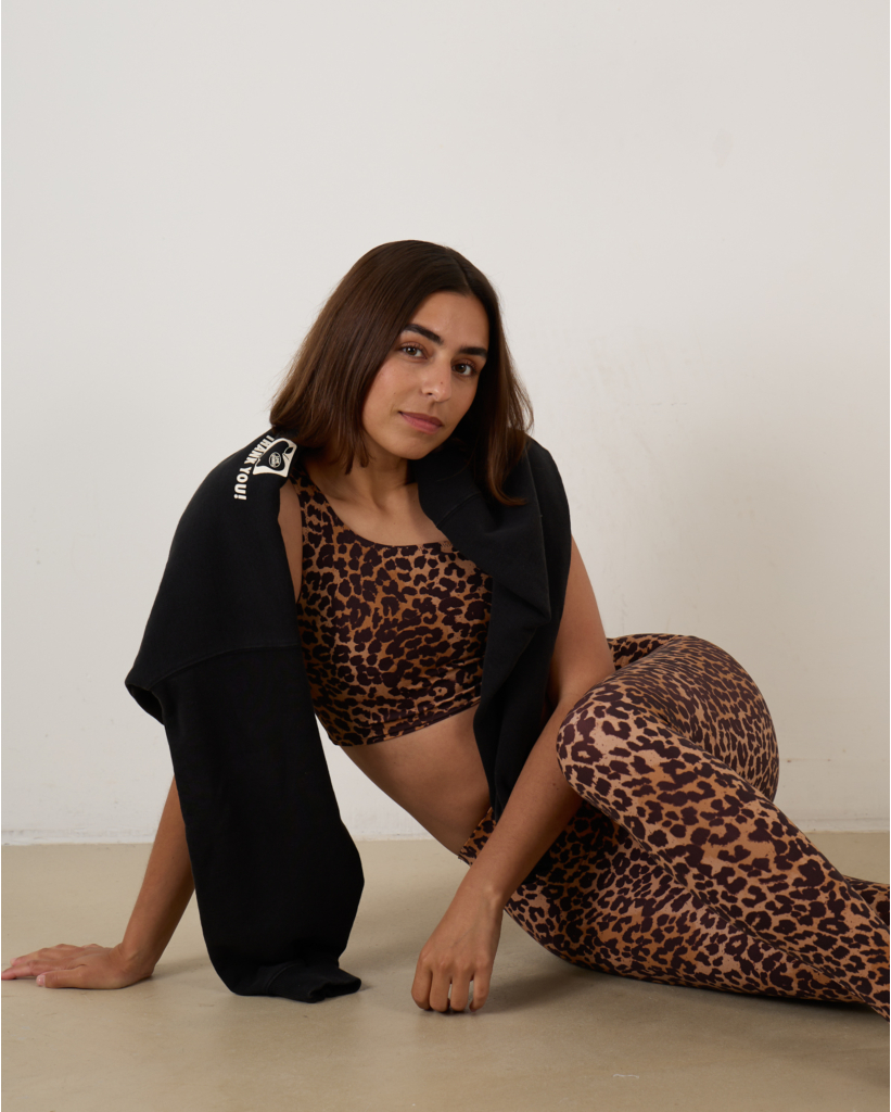Kaia One-shoulder sports top Leopard