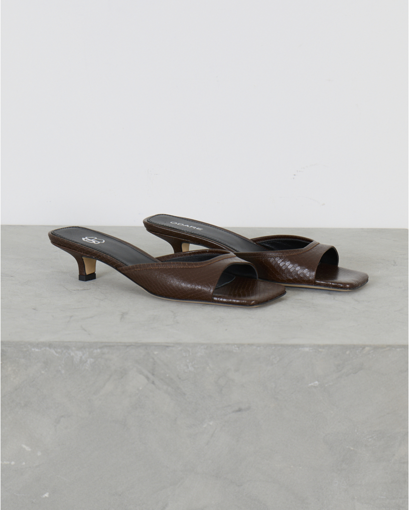 Pilar Pitone Classic Sandaletten Bruin