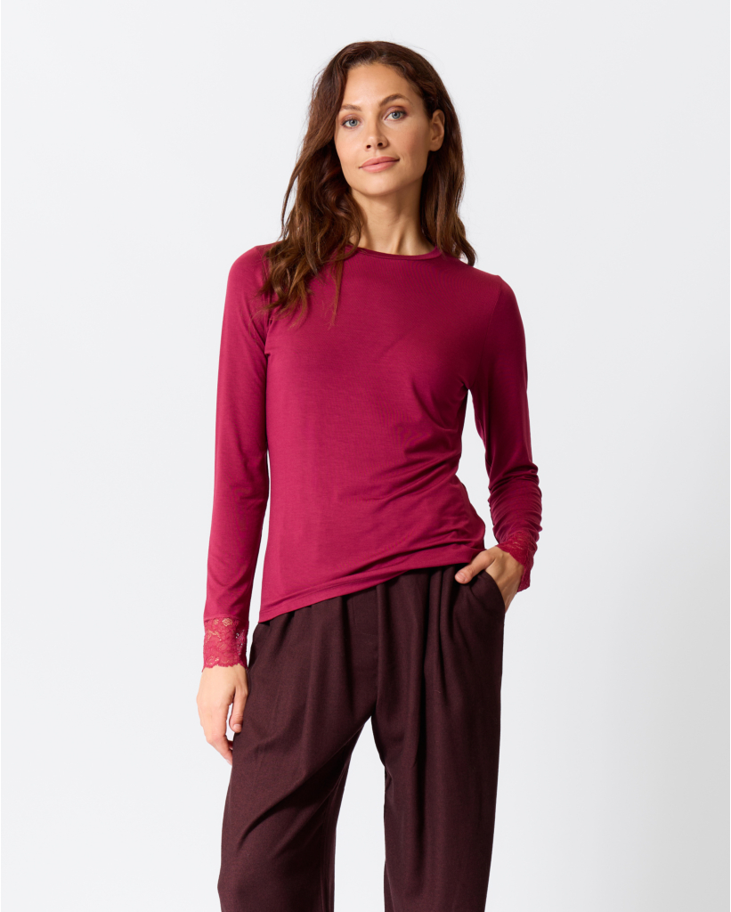 Fitted Longsleeve met Kant Cherry