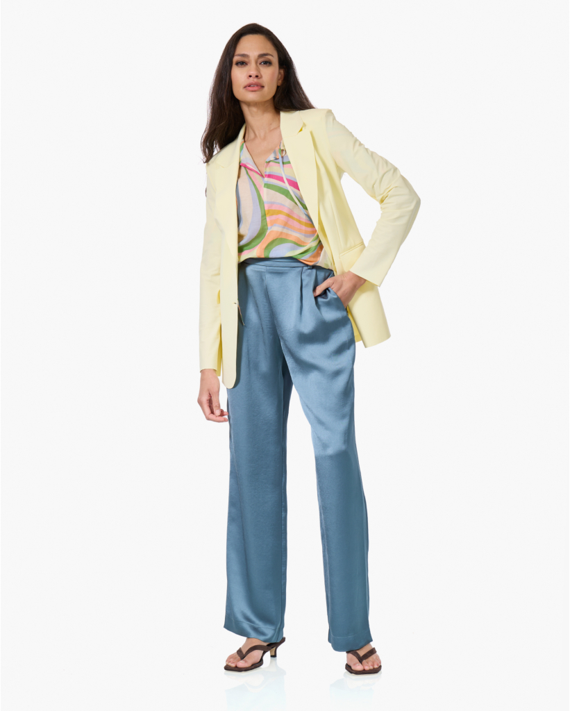 Anna Relaxed Travel Blazer Geel