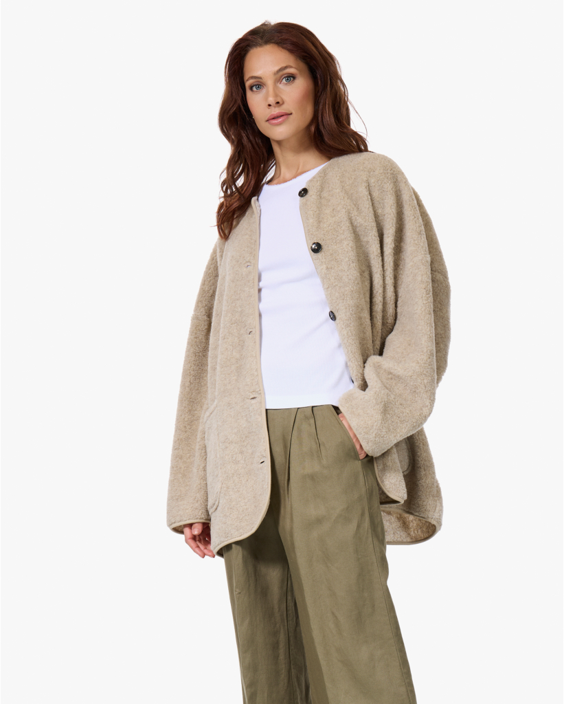 Hannah Oversized Teddy Jack Beige