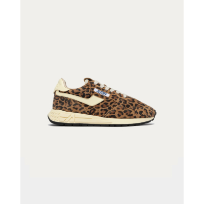 Autry Reelwind Low Sneakers in Leopard en Rutabaga Leer