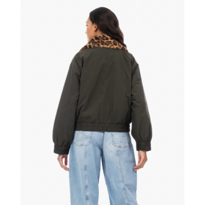 Baum und Pferdgarten Bonte groene bomber jas met luipaard kraag