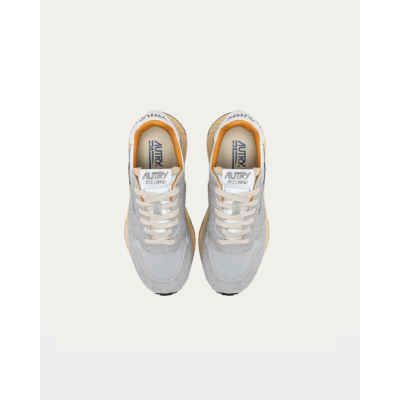 Autry Reelwind Low Sneakers in Zand Suede en Zilver